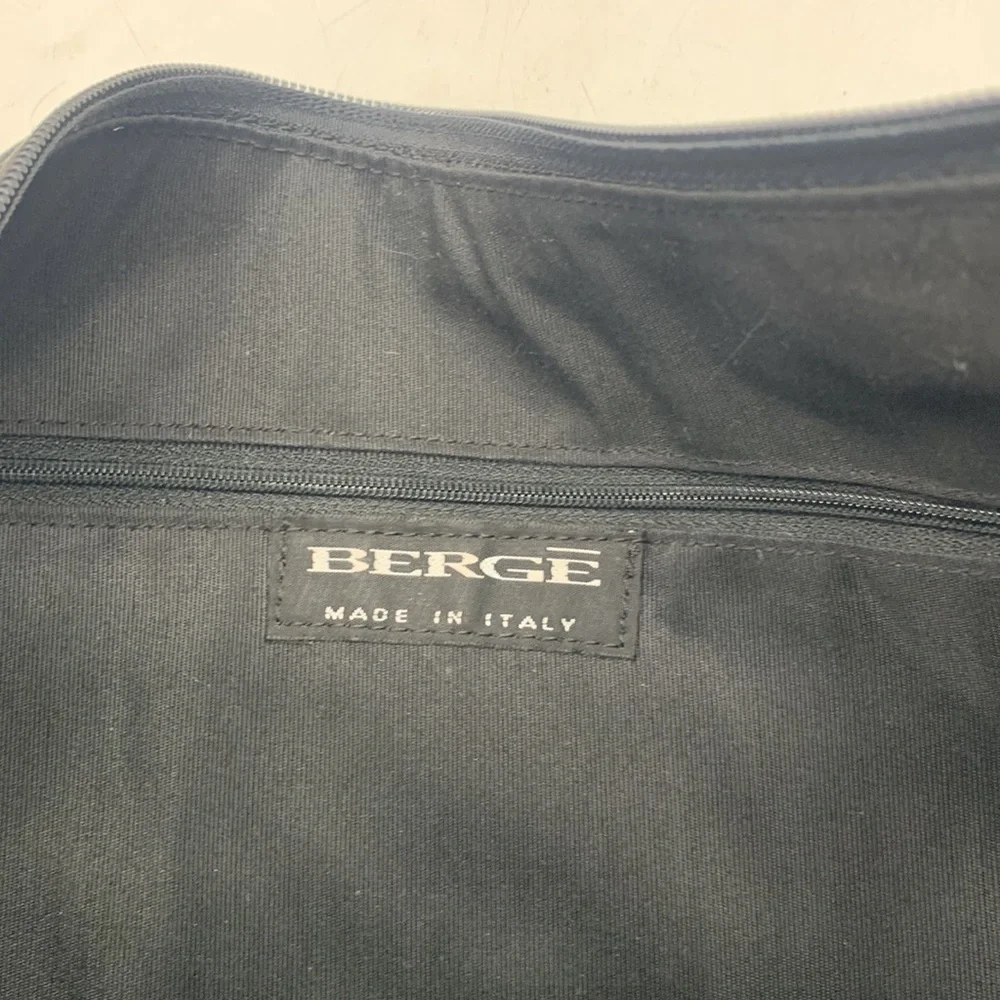 Berge great preowned